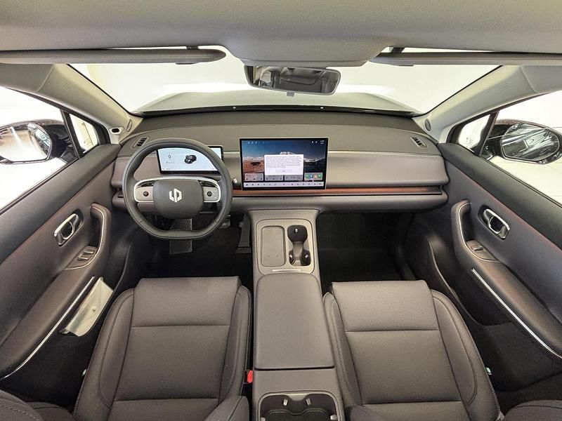 Nieuw Leapmotor C10 160 kW (218 PK) 2025 Metallic black SUV