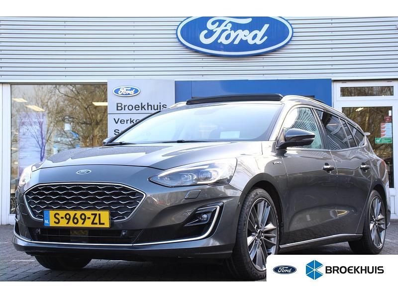 Grijs Occasion 2023 Ford Focus Vignale Stationwagen | € 20.395 (Goede deal) - Afbeelding 1/4