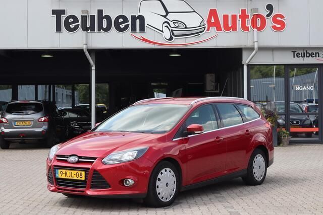 Rood Gebruikt 2013 Ford Focus Titanium Stationwagen | € 2.785 (Eerlijke prijs) - Afbeelding 1/4