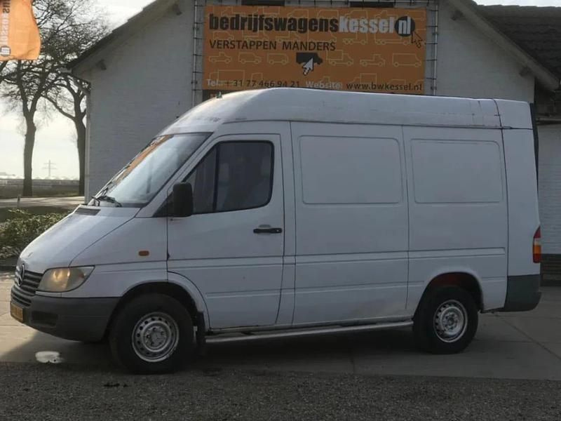 Wit Gebruikt 2002 Mercedes Sprinter Van | € 3.400 (Eerlijke prijs) - Afbeelding 1/4