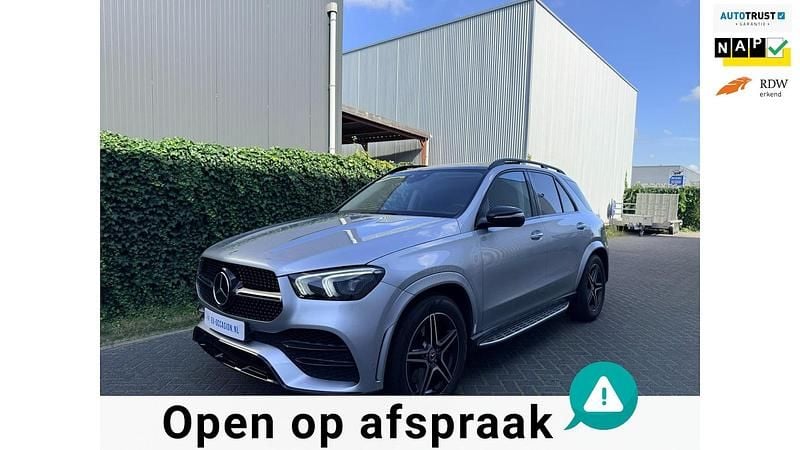 Grijs (metallic) Gebruikt 2023 Mercedes GLE400 AMG SUV | € 71.900 - Afbeelding 1/4