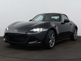 Jet black (donker zwart metallic) Nieuw 2025 Mazda MX5 Kazari Cabriolet | € 46.490 (Iets duurder) - Afbeelding 1/4
