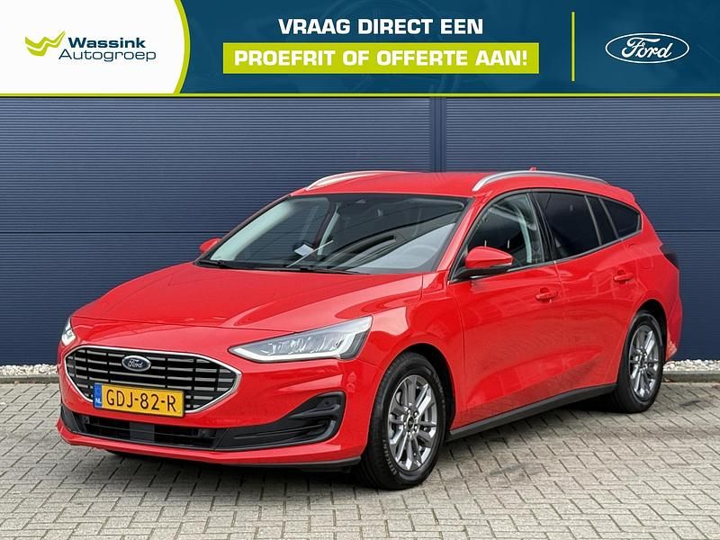 Rood Gebruikt 2025 Ford Focus Titanium Stationwagen | € 29.035 (Iets duurder) - Afbeelding 1/4