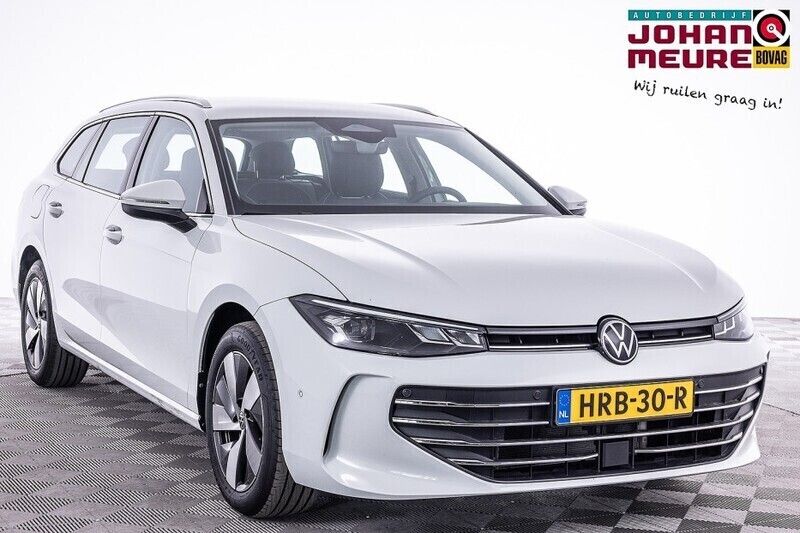 Wit Gebruikt 2024 VW Passat Business Stationwagen | € 34.990 - Afbeelding 1/4