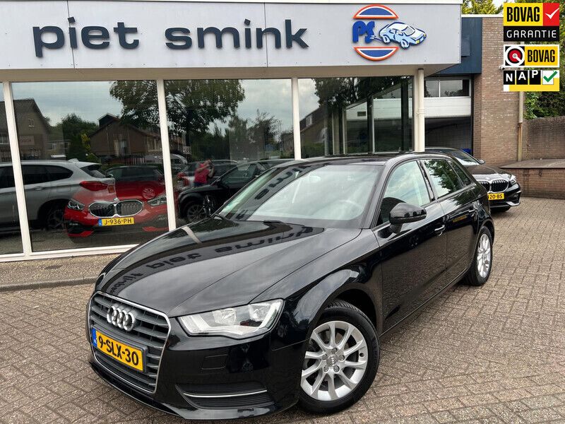 Zwart Gebruikt 2013 Audi A3 Attraction Hatchback | € 9.900 (Super prijs) - Afbeelding 1/4