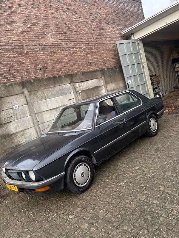 Occasion 1986 BMW 524 Sedan | € 1.799 - Afbeelding 1/4