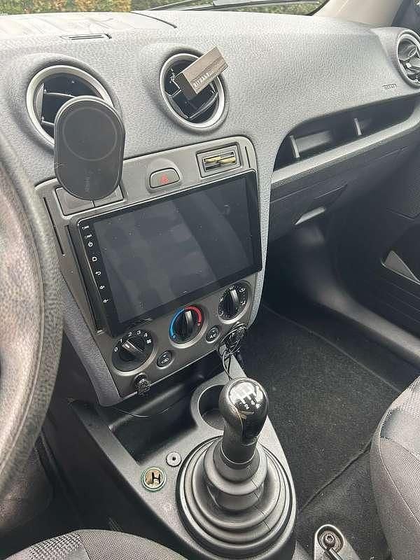 Occasion Ford Fusion 80 PK (58 kW) 2006 Grijs MPV