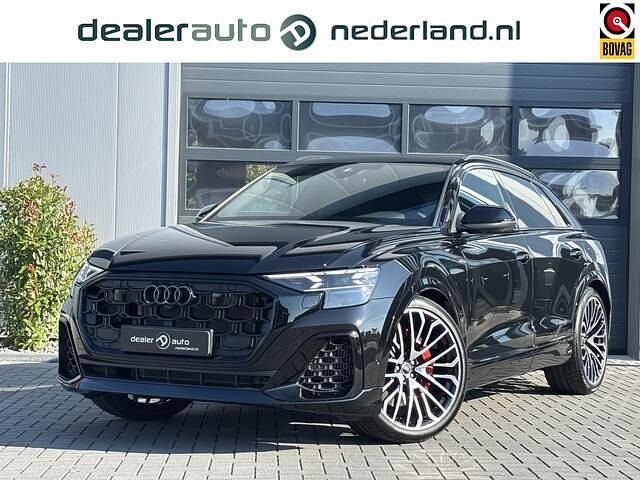 Zwart Nieuw 2025 Audi Q8 S-Line SUV | € 109.950 - Afbeelding 1/4