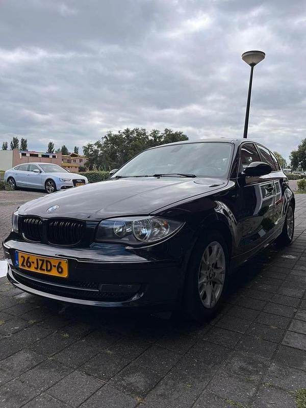 Occasion 2009 BMW 118 Hatchback | € 4.950 (Eerlijke prijs) - Afbeelding 1/4