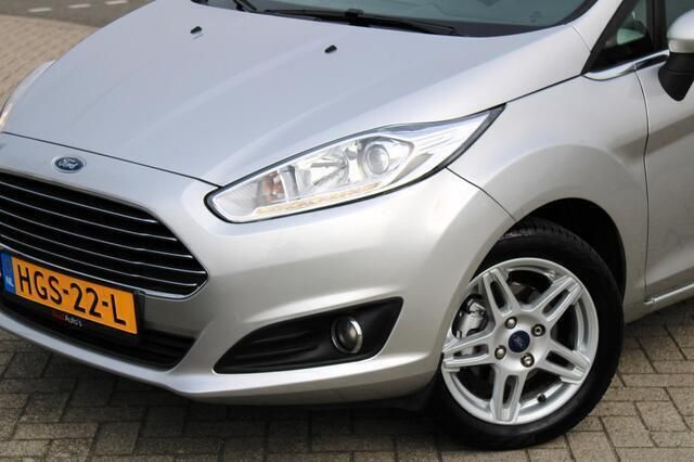 Occasion Ford Fiesta Titanium 125 PK (91 kW) 2013 Grijs Hatchback