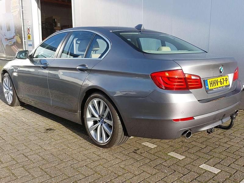 Zilver Gebruikt 2010 BMW 535 Sedan | € 44.900 - Afbeelding 1/4