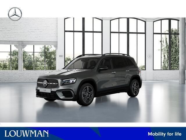 Berggrijs metaalkleur metallic Nieuw 2025 Mercedes GLB200 AMG line SUV | € 67.496 (Duur) - Afbeelding 1/4