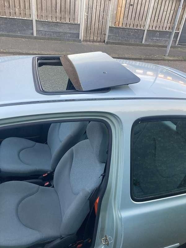 Groen Gebruikt 2001 Nissan Micra Hatchback | € 1.900 (Eerlijke prijs) - Afbeelding 1/4
