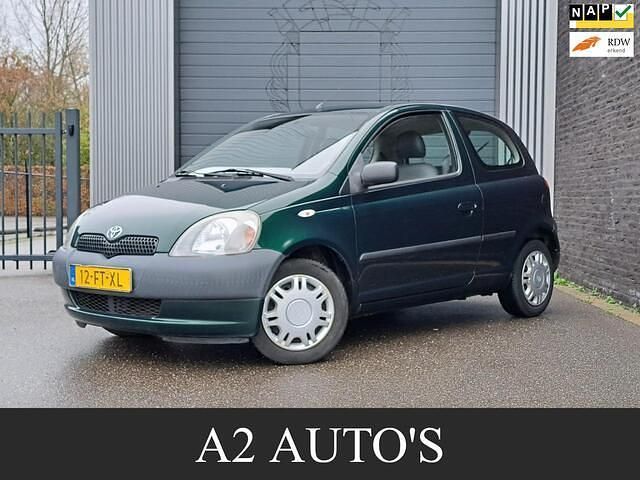 Groen Gebruikt 2000 Toyota Yaris Terra Hatchback | € 950 (Goede deal) - Afbeelding 1/4