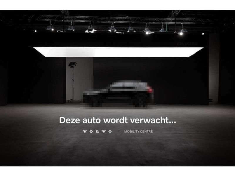 Grijs Gebruikt 2020 Volvo XC40 SUV | € 31.435 (Eerlijke prijs) - Afbeelding 1/4