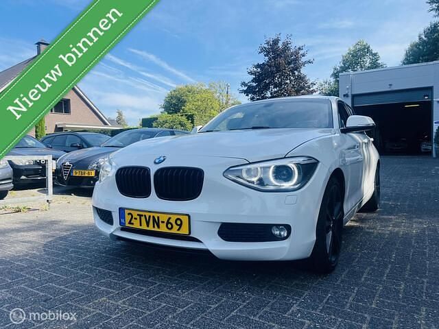 Wit Gebruikt 2014 BMW 116 Executive Hatchback | € 7.245 (Eerlijke prijs) - Afbeelding 1/4