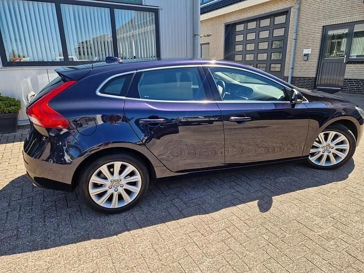 Occasion Volvo V40 Momentum 154 PK (113 kW) 2016 Blauw Stationwagen