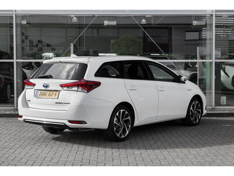 Occasion Toyota Auris 99 PK (72 kW) 2016 Wit Stationwagen