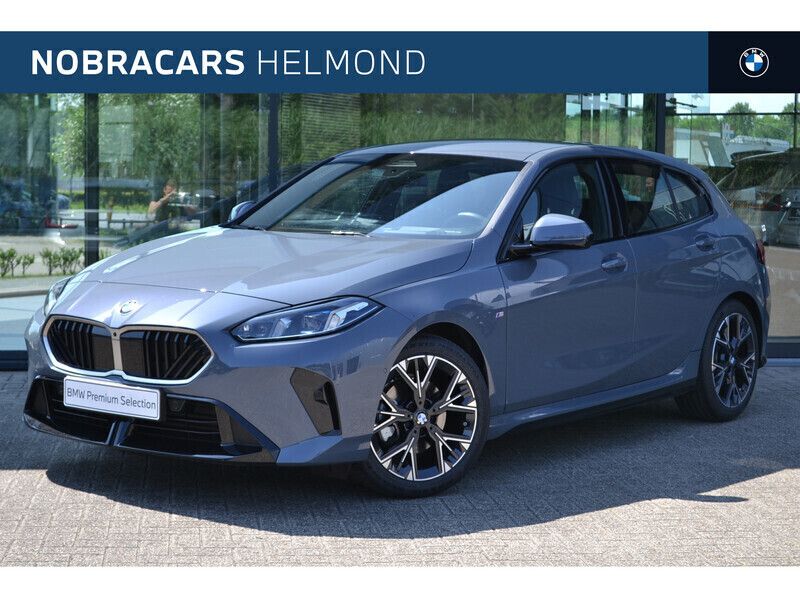 Grijs Gebruikt 2024 BMW 120 M Sport Hatchback | € 38.450 (Super prijs) - Afbeelding 1/4