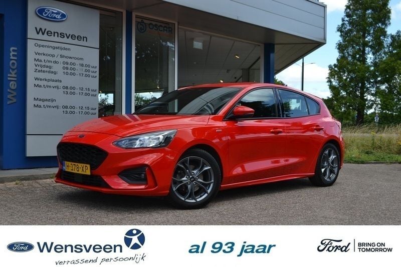 Rood Gebruikt 2020 Ford Focus ST-Line Hatchback | € 17.440 (Goede deal) - Afbeelding 1/3