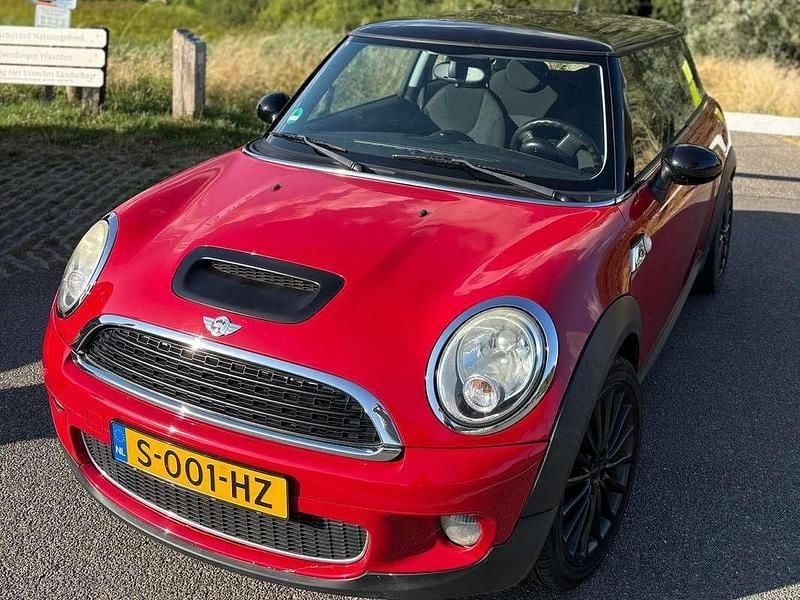 Rood Gebruikt 2010 Mini Cooper Hatchback | € 5.799 (Duur) - Afbeelding 1/4