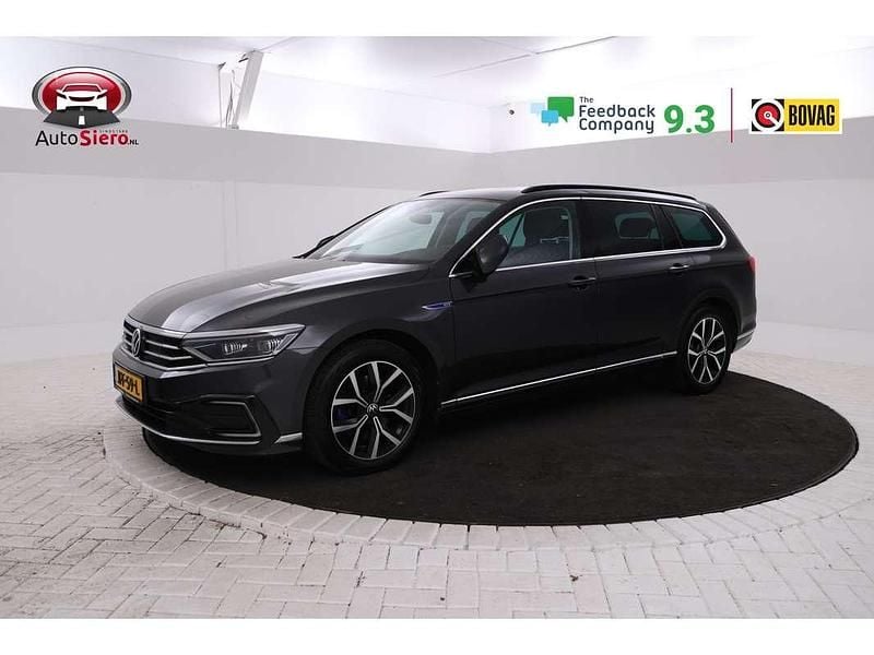 Zwart Gebruikt 2021 VW Passat Business Stationwagen | € 19.495 (Goede deal) - Afbeelding 1/4