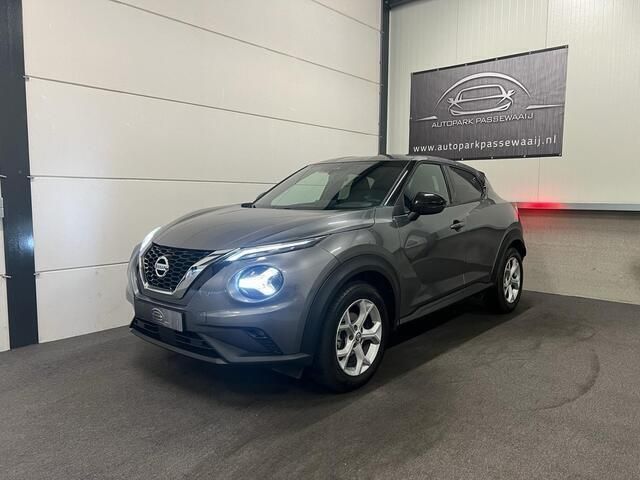 Grijs Gebruikt 2021 Nissan Juke N-Connecta SUV | € 19.950 (Goede deal) - Afbeelding 1/4