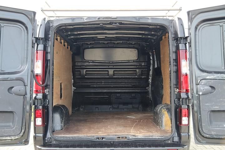 Occasion Opel Vivaro Sport 2015 Zwart (metallic) MPV