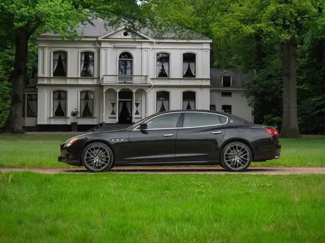 Zwart Gebruikt 2015 Maserati Quattroporte Sedan | € 64.900 - Afbeelding 1/4