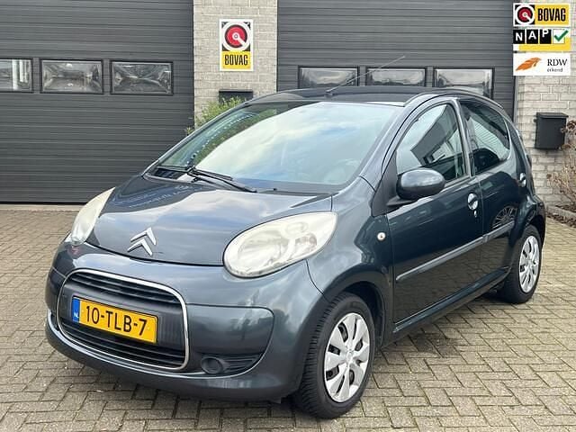 Grijs Occasion 2012 Citroën C1 SELECTION Hatchback | € 4.995 (Eerlijke prijs) - Afbeelding 1/4