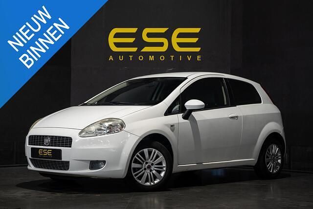 Wit Gebruikt 2009 Fiat Grande Punto Lusso Hatchback | € 3.995 (Iets duurder) - Afbeelding 1/4