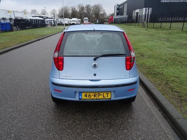 Occasion Fiat Punto Dynamic 95 PK (69 kW) 2005 Blauw Hatchback