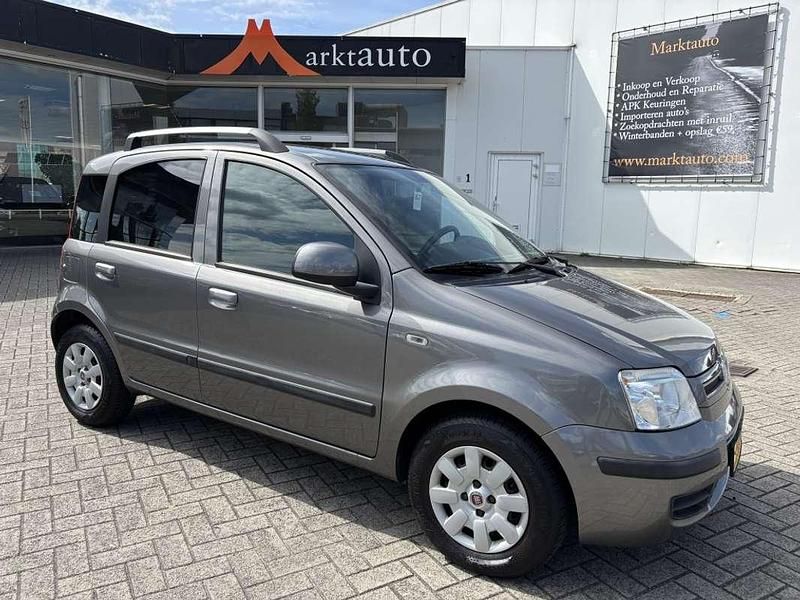 Grijs Gebruikt 2011 Fiat Panda Hatchback | € 3.440 (Iets duurder) - Afbeelding 1/3