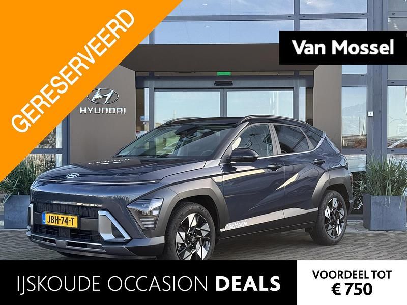 Blauw Occasion 2025 Hyundai Kona Comfort SUV | € 31.940 (Eerlijke prijs) - Afbeelding 1/3