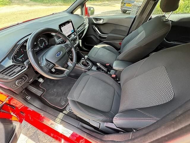 Occasion Ford Fiesta ST-Line 95 PK (69 kW) 2021 Rood Hatchback