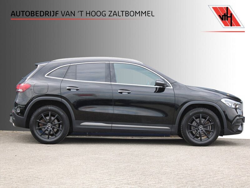 Zwart Gebruikt 2023 Mercedes GLA250 AMG line SUV | € 39.900 (Goede deal) - Afbeelding 1/4