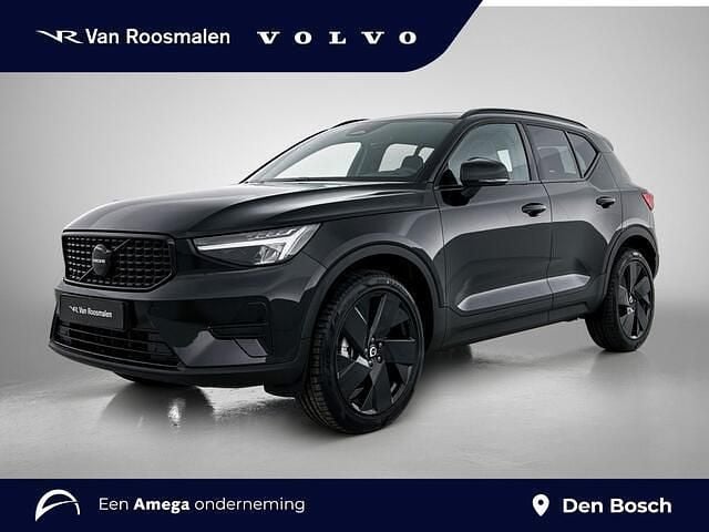 Zwart, metallic lak Nieuw 2025 Volvo XC40 Plus SUV | € 58.169 - Afbeelding 1/4