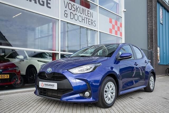 Blauw Gebruikt 2022 Toyota Yaris Hatchback | € 19.950 (Goede deal) - Afbeelding 1/4