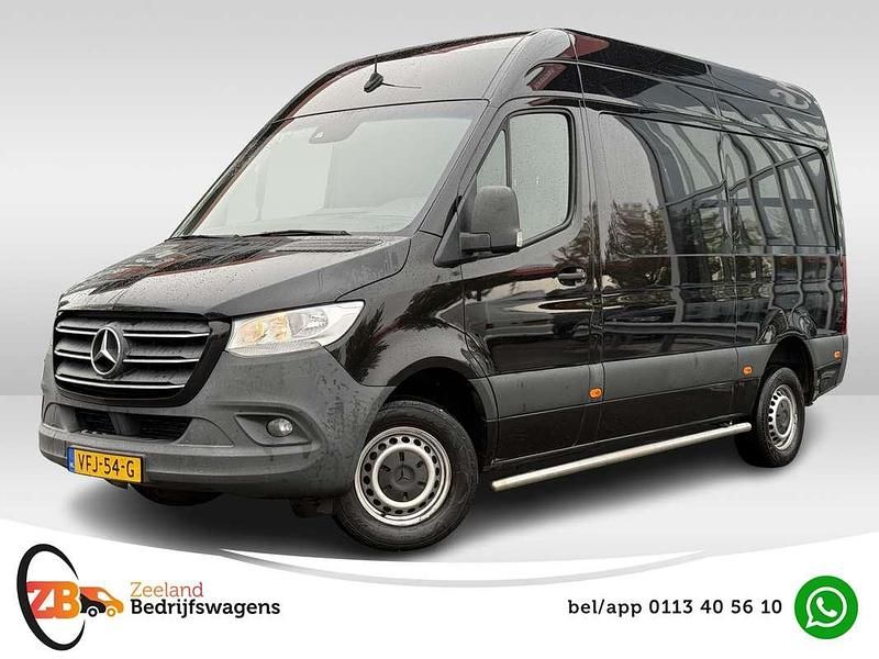 Zwart Gebruikt 2020 Mercedes Sprinter Van | € 24.950 (Eerlijke prijs) - Afbeelding 1/4