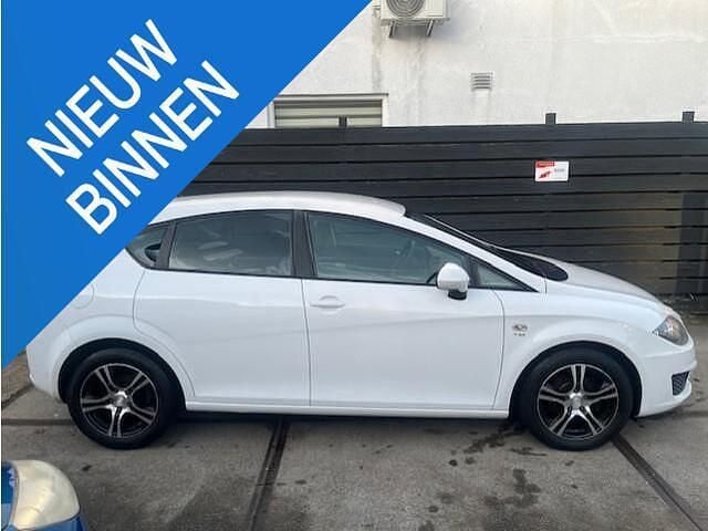 Wit Occasion 2010 Seat Leon Ecomotive Hatchback | € 4.350 (Eerlijke prijs) - Afbeelding 1/4