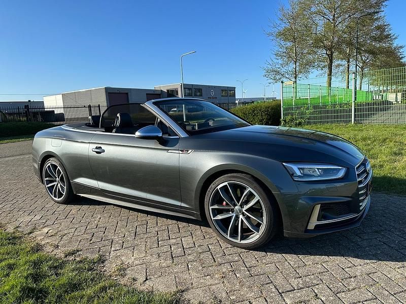 Grijs Gebruikt 2017 Audi A5 Cabriolet Proline Cabriolet | € 34.950 - Afbeelding 1/4