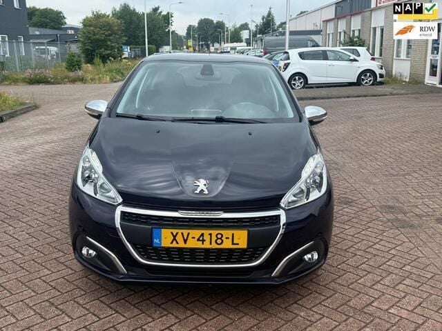 Blauw Gebruikt 2019 Peugeot 208 Signature Sky Hatchback | € 7.799 (Super prijs) - Afbeelding 1/4