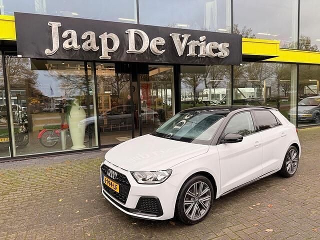 Wit Occasion 2020 Audi A1 Sportback Hatchback | € 15.950 (Eerlijke prijs) - Afbeelding 1/4