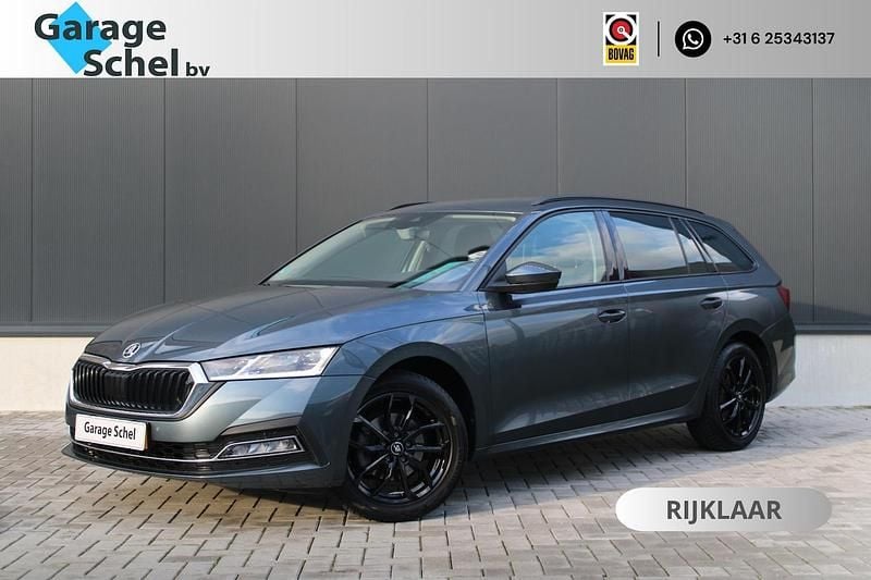 Grijs (metallic) Occasion 2021 Skoda Octavia Business Line Stationwagen | € 18.950 (Eerlijke prijs) - Afbeelding 1/4