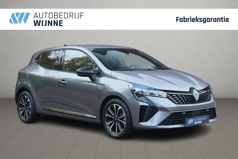Grijs Gebruikt 2025 Renault Clio V Techno Hatchback | € 21.940 (Iets duurder) - Afbeelding 1/4