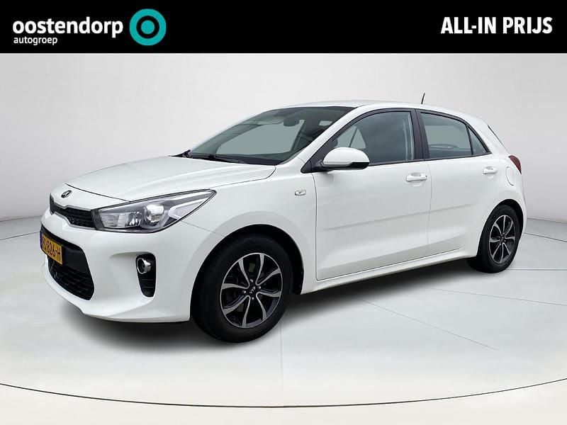 Wit Gebruikt 2017 Kia Rio Hatchback | € 11.750 (Eerlijke prijs) - Afbeelding 1/4