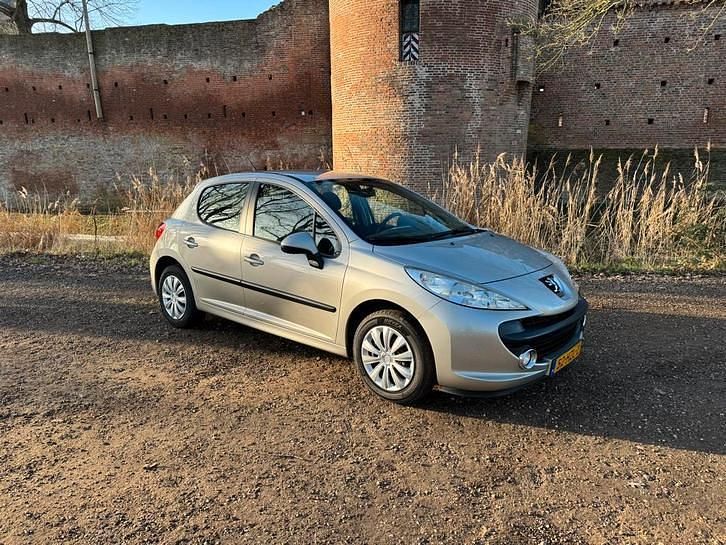 Gebruikt 2009 Peugeot 207 | € 3.495 (Iets duurder) - Afbeelding 1/4