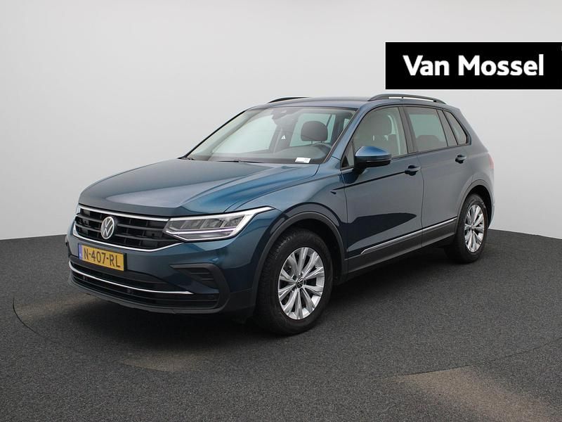 Blauw Gebruikt 2022 VW Tiguan Pro SUV | € 26.400 - Afbeelding 1/4