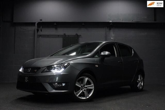 Grijs Gebruikt 2015 Seat Ibiza FR Hatchback | € 7.990 (Eerlijke prijs) - Afbeelding 1/4