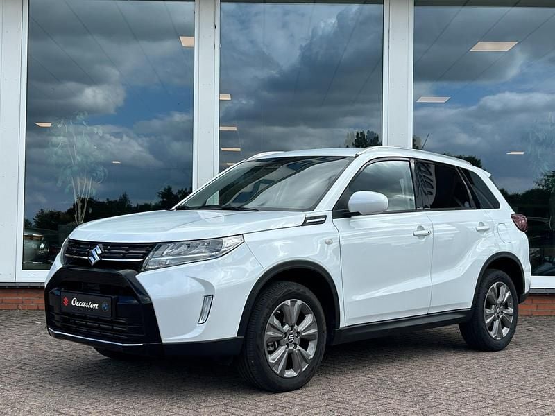 Wit (metallic) Gebruikt 2025 Suzuki Vitara SUV | € 26.350 - Afbeelding 1/4
